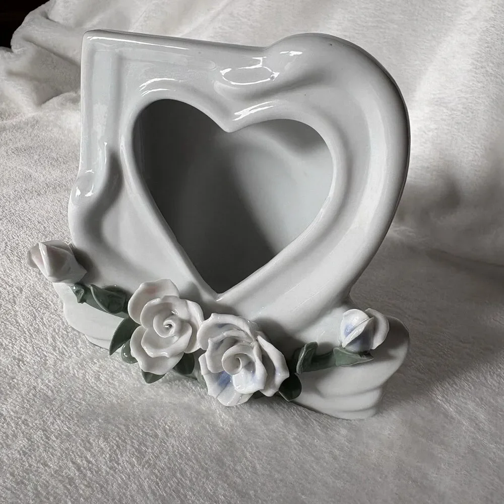 Vintage Porcelain Roses And Swan Photo Frame Shabby Chic Dresser Top Vanity